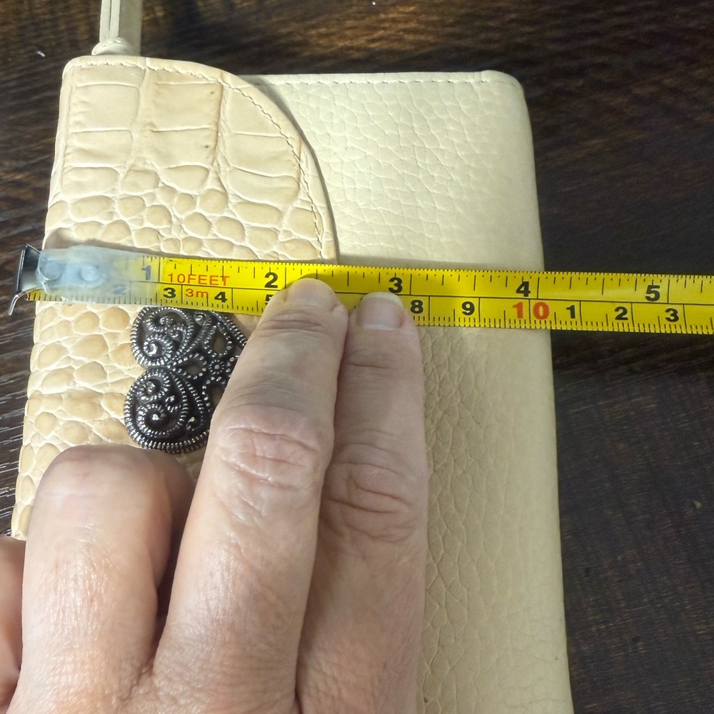 Brighton Wallet/Crossbody - Picture 11 of 15